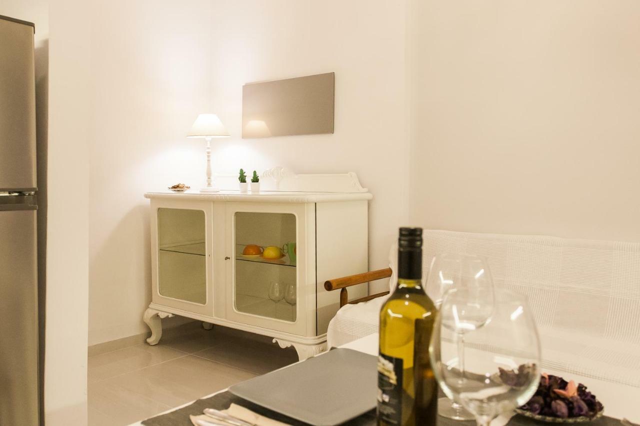 Classy And Stylish Private Apartment At Acropolis Museum Metro Station Athens Luaran gambar
